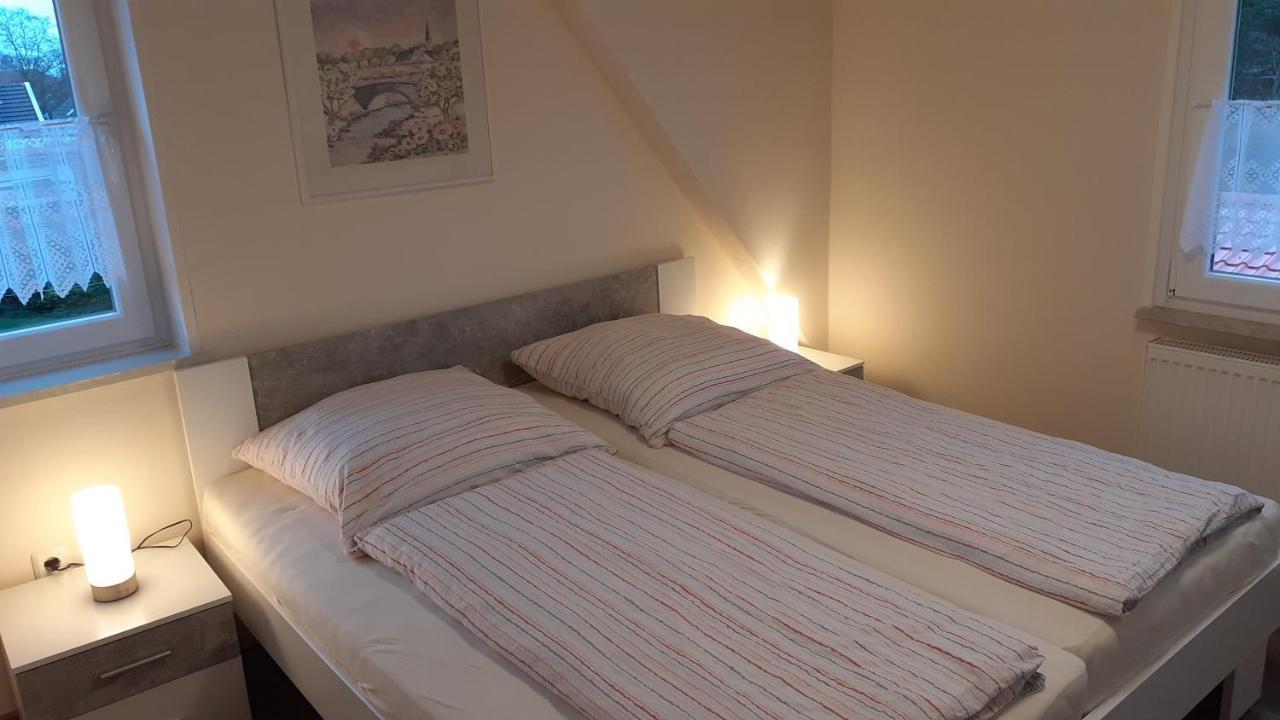 Familienurlaub In Ostfriesland Fuer Max 7 Pers In 2 Wohnungen, Auch Einzeln Wohnungen Utarp Екстериор снимка